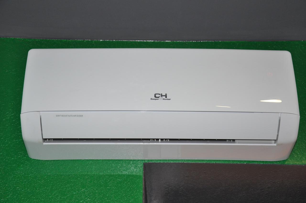 Full House Capsule Hostel Rivne Ngoại thất bức ảnh A wall-mounted air conditioner