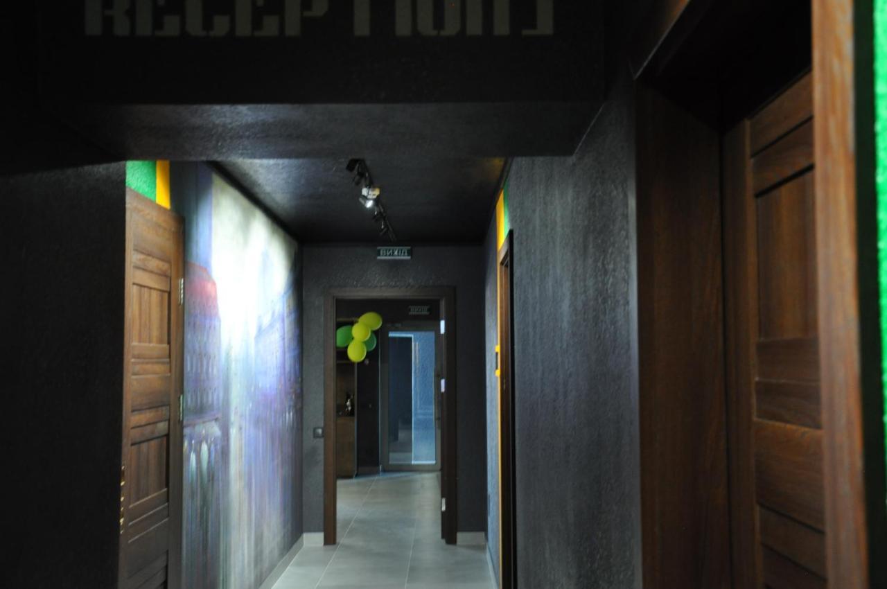 Full House Capsule Hostel Rivne Ngoại thất bức ảnh A corridor in a love hotel in Tokyo
